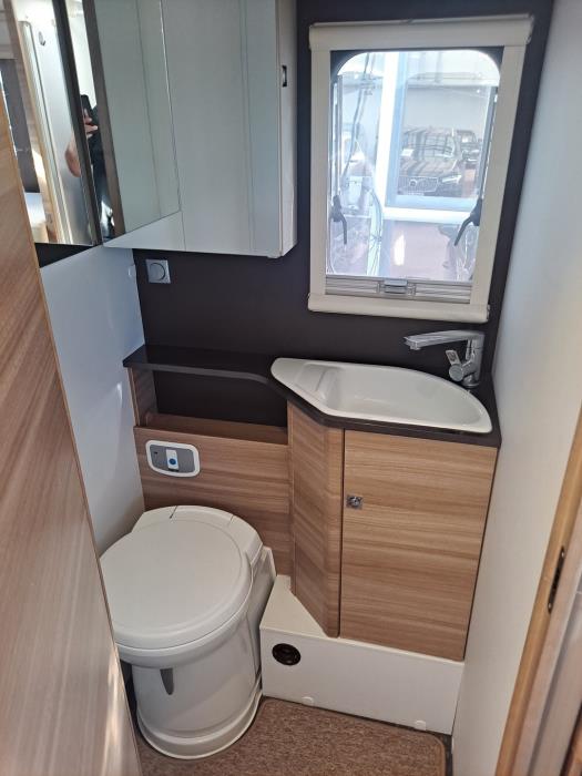 ADRIA Matrix Axess 670 SL 2015