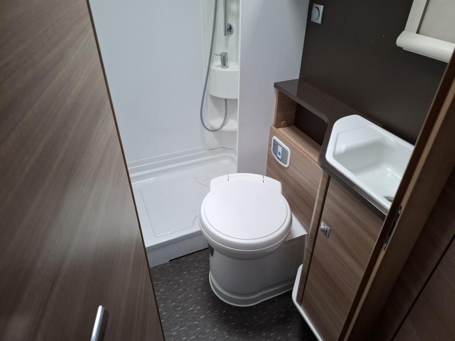 ADRIA MATRIX M 650 SF 2015