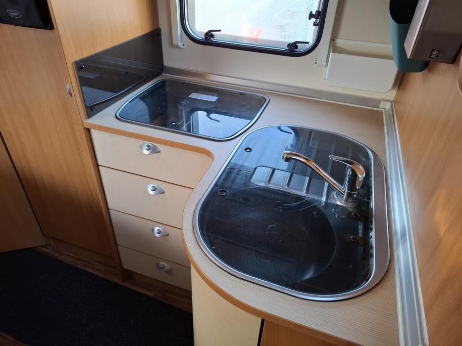 BÜRSTNER NEXXO T 660 2010