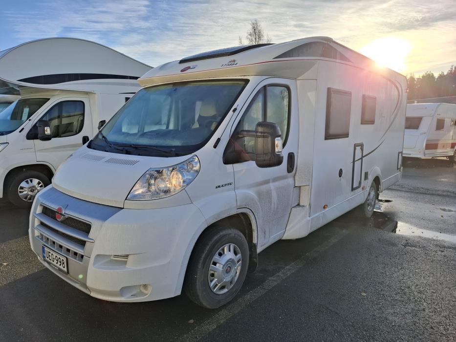 BÜRSTNER NEXXO T 660 2010