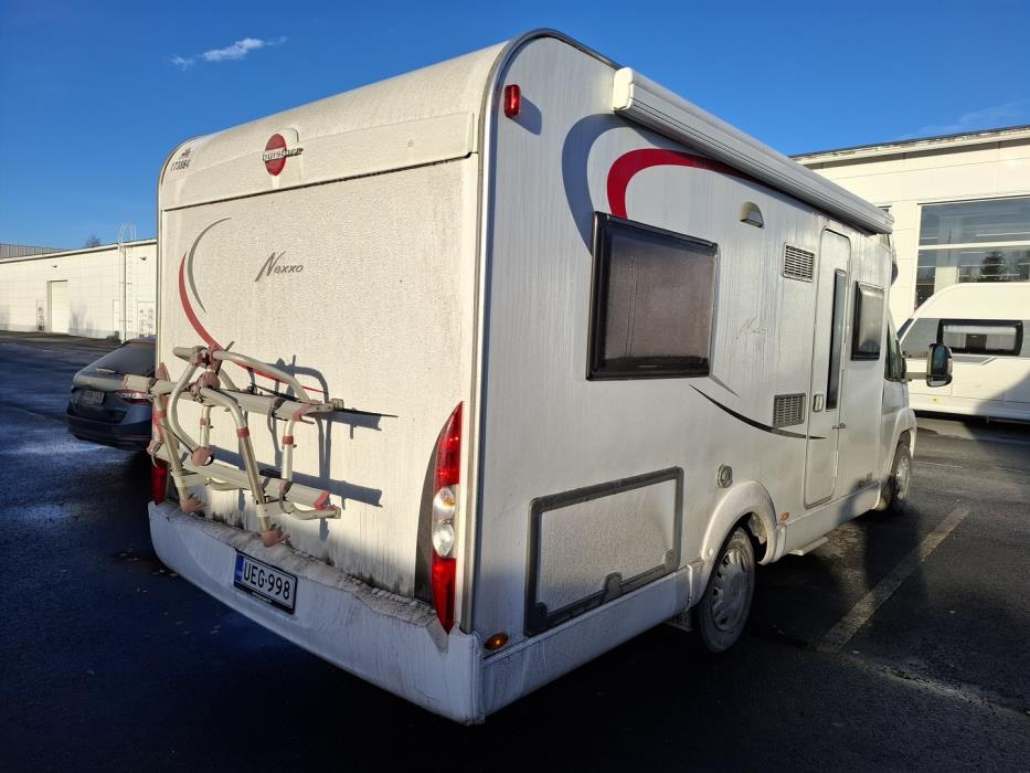 BÜRSTNER NEXXO T 660 2010