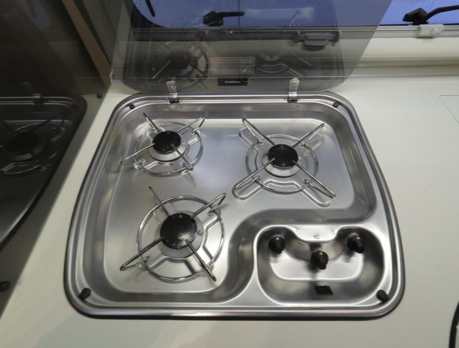 ADRIA Matrix Axess 680 SP 2012