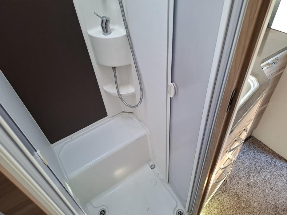 ADRIA Matrix Axess M 670SL 2015