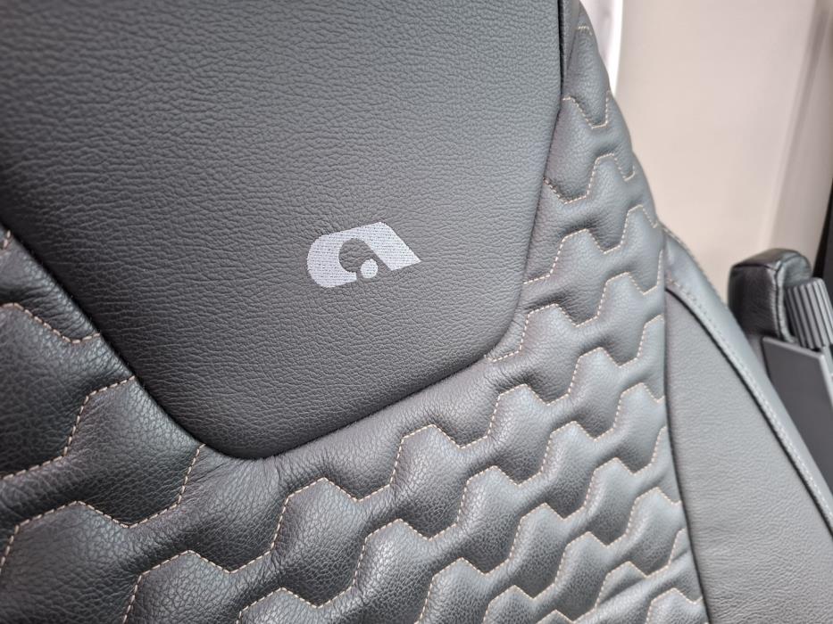 ADRIA MATRIX PLUS M 670SL 2021