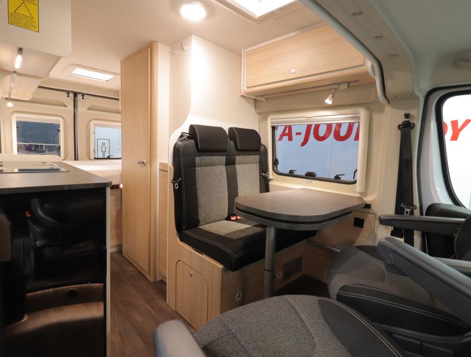 SUNLIGHT CLIFF 600 2020