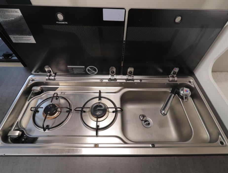 SUNLIGHT CLIFF 600 2020