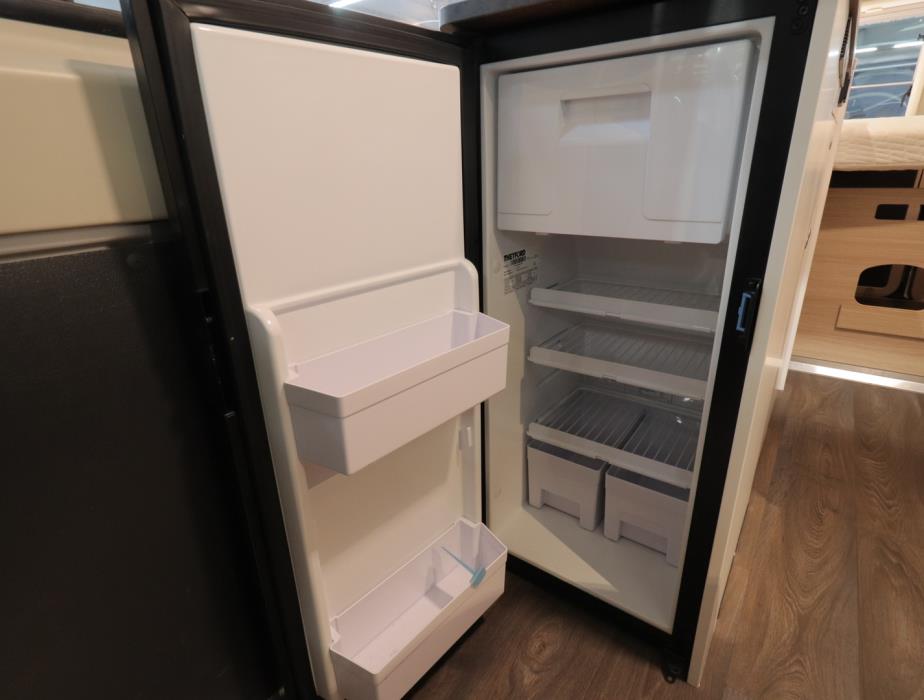 SUNLIGHT CLIFF 600 2020