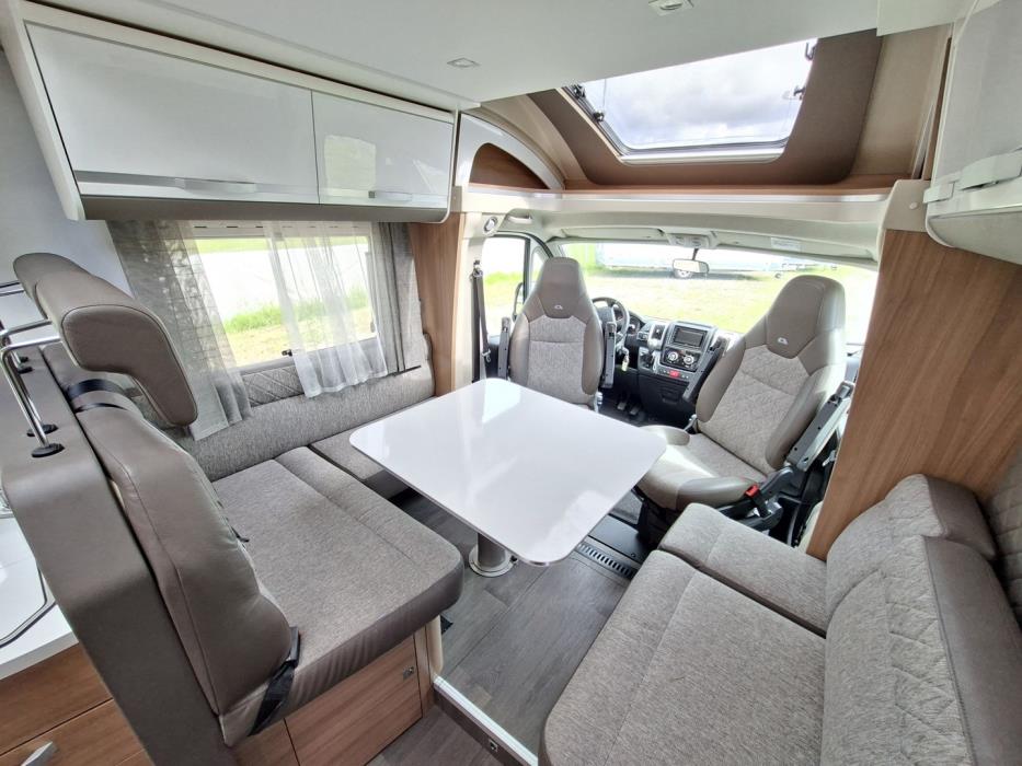 ADRIA Matrix Supreme 670 SLT 2019