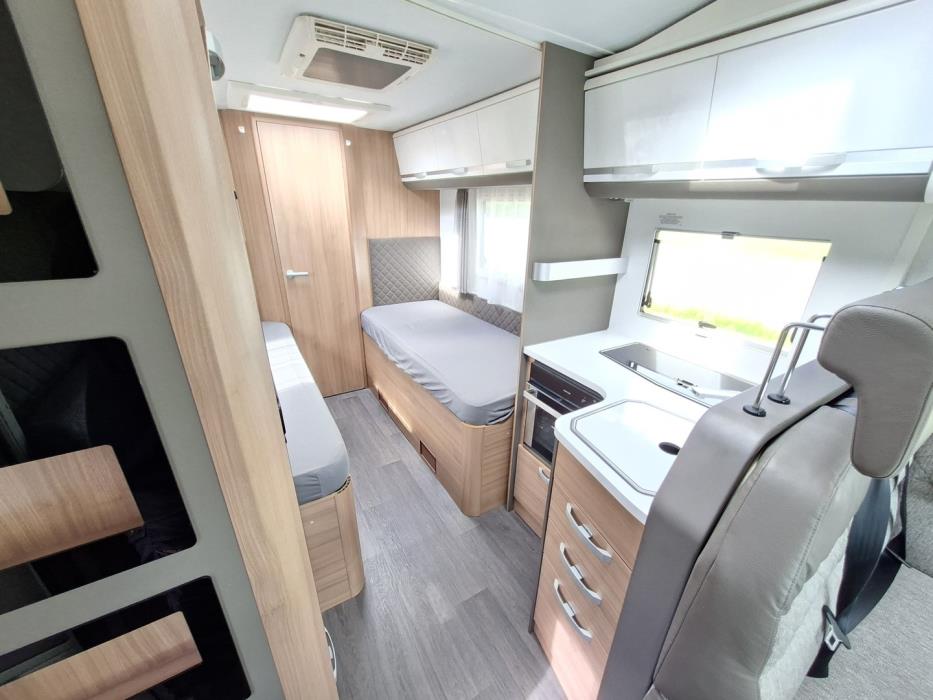 ADRIA Matrix Supreme 670 SLT 2019
