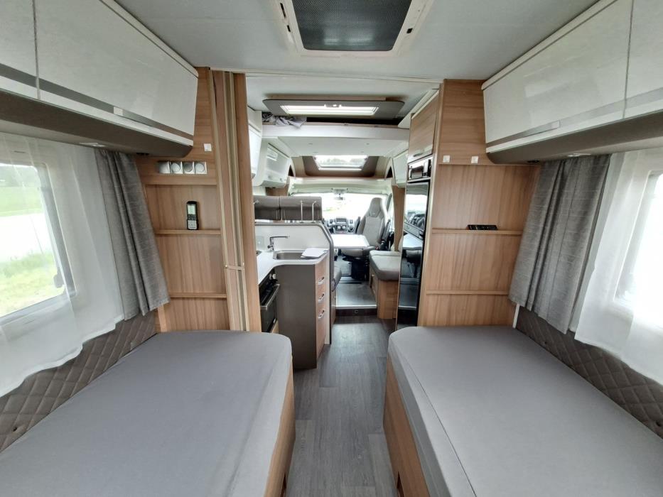 ADRIA Matrix Supreme 670 SLT 2019