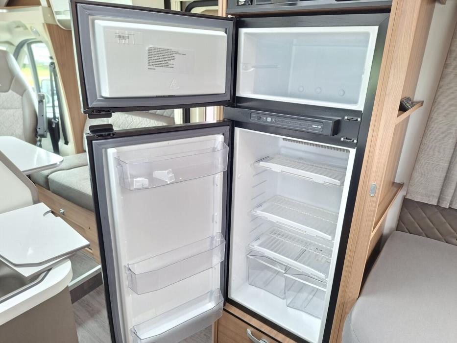 ADRIA Matrix Supreme 670 SLT 2019