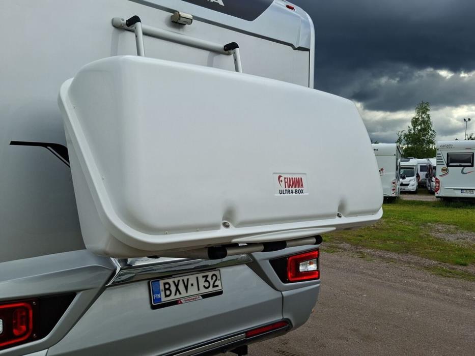 ADRIA Matrix Supreme 670 SLT 2019