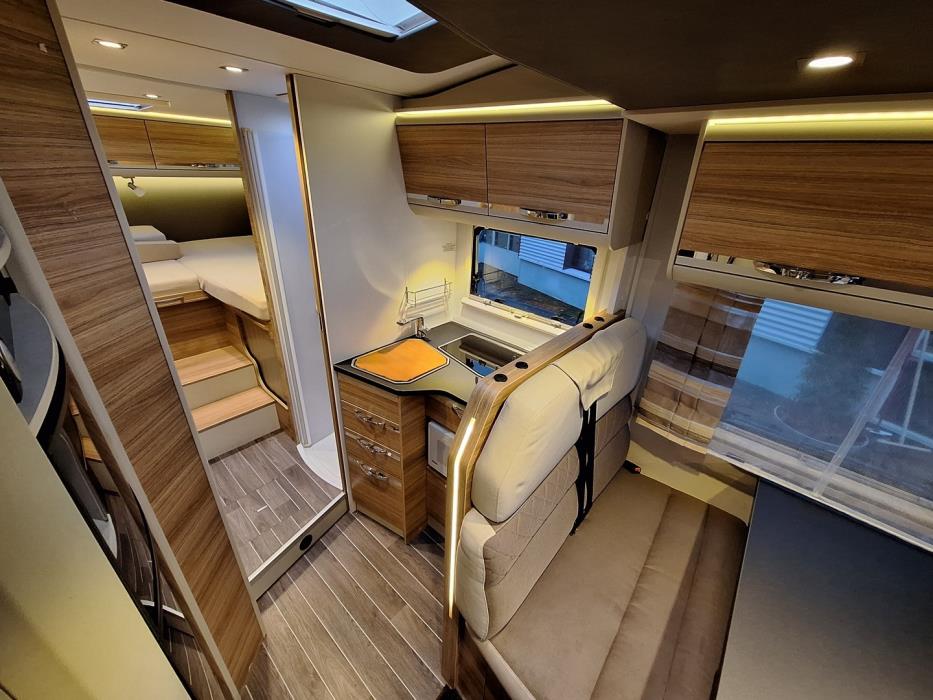 ADRIA MATRIX AXESS 670 SL 2017