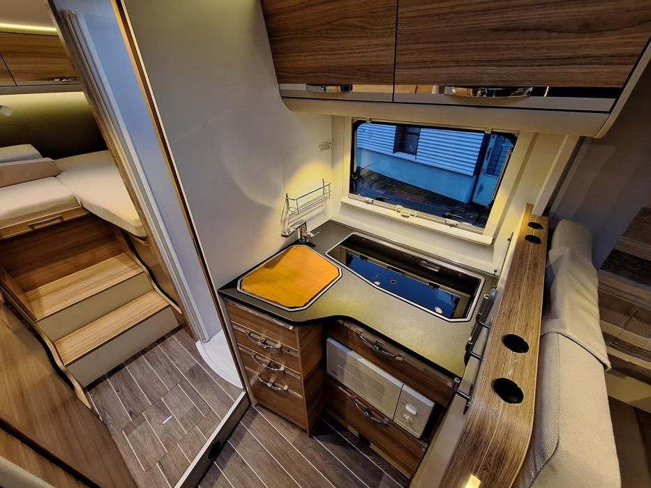 ADRIA MATRIX AXESS 670 SL 2017