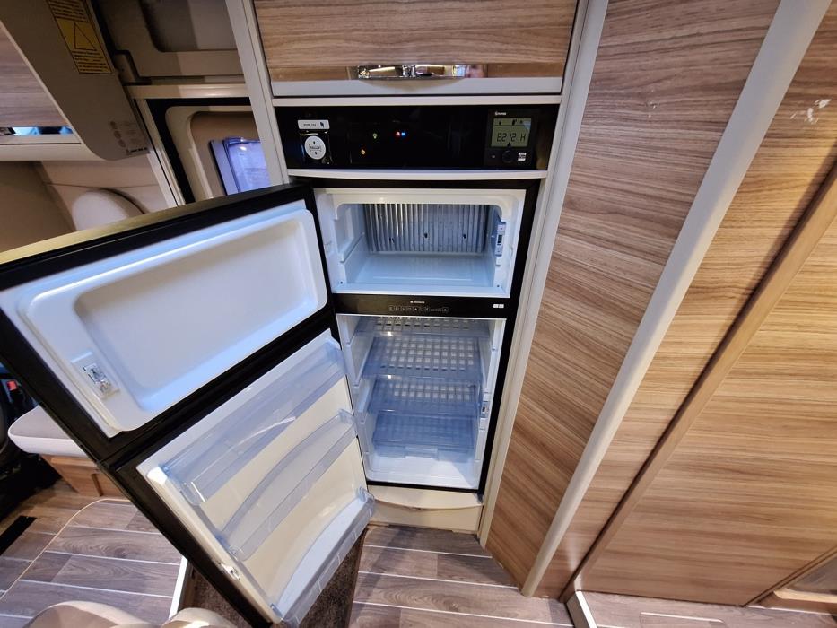 ADRIA MATRIX AXESS 670 SL 2017