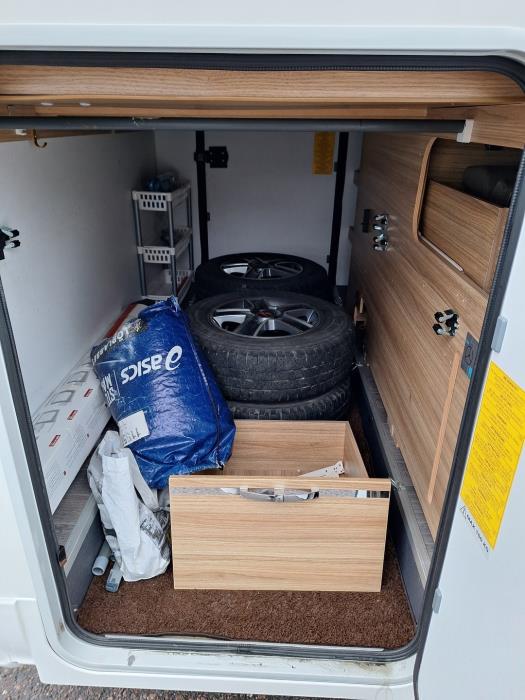 ADRIA MATRIX AXESS 670 SL 2017