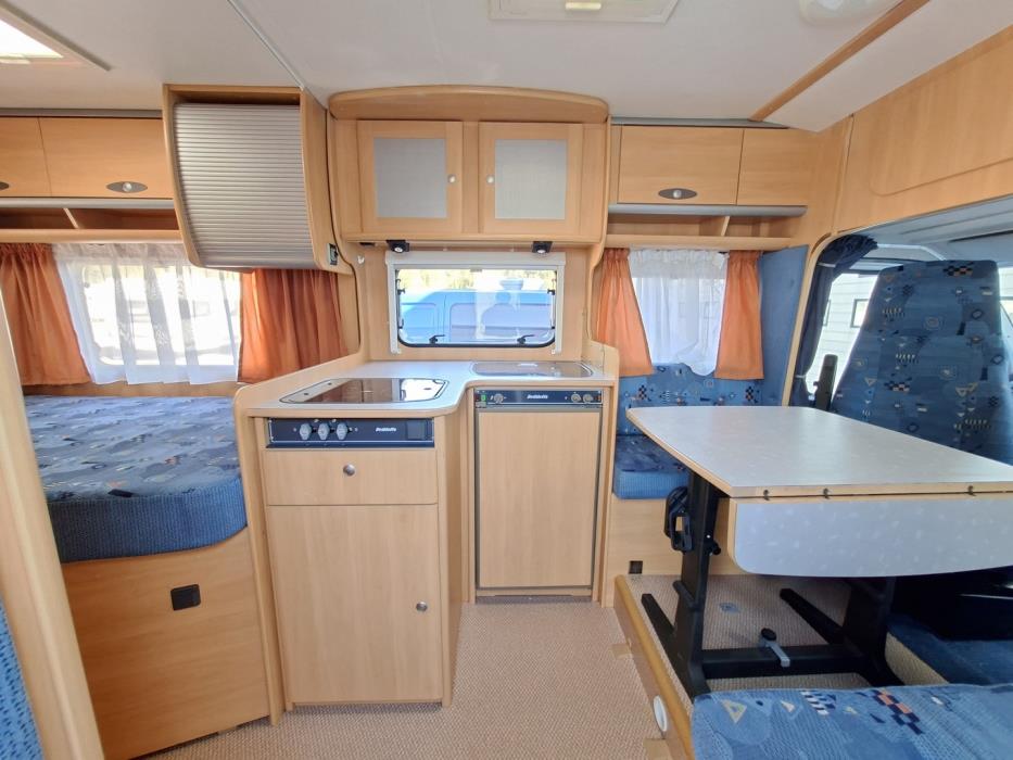 DETHLEFFS Advantage T 5801 2004