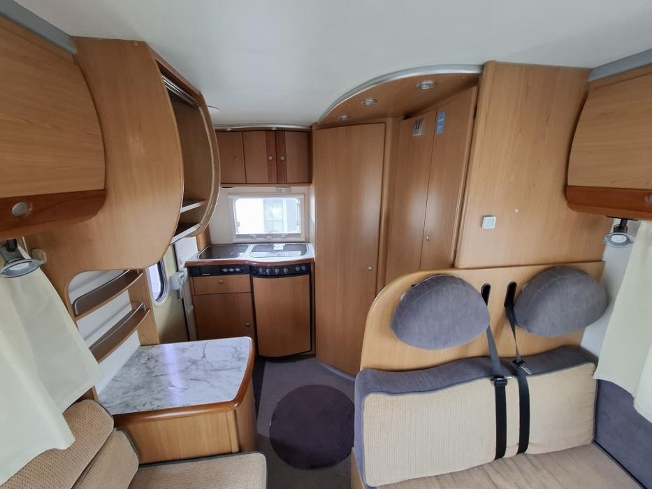 DETHLEFFS Globetrotter Premium Class A 230 2001