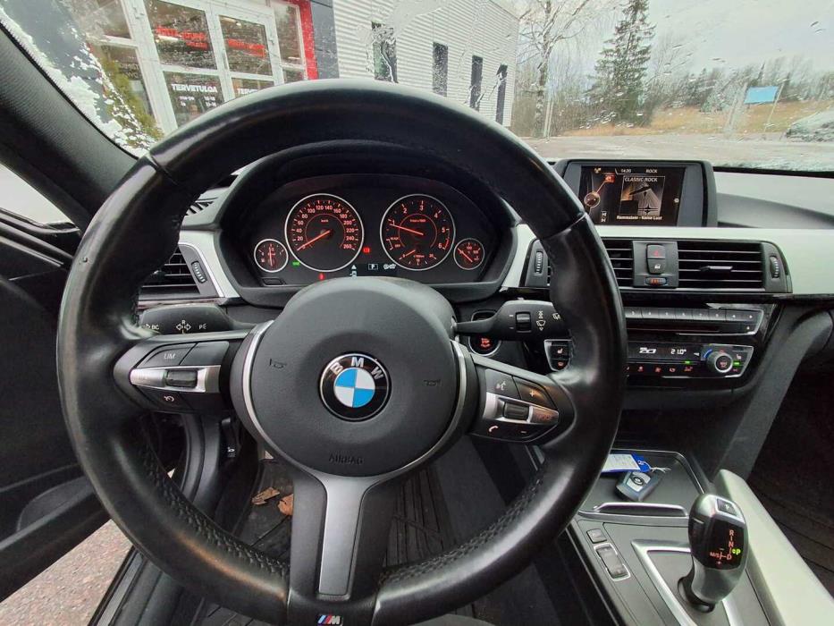BMW 318 2017