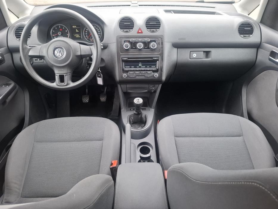 VOLKSWAGEN Caddy 2011