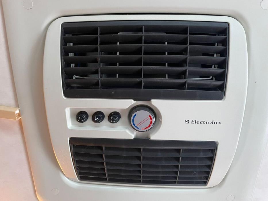 SOLIFER Mobile 596 2001