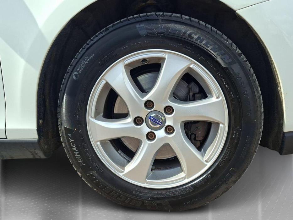 VOLVO V40 Cross Country 2015