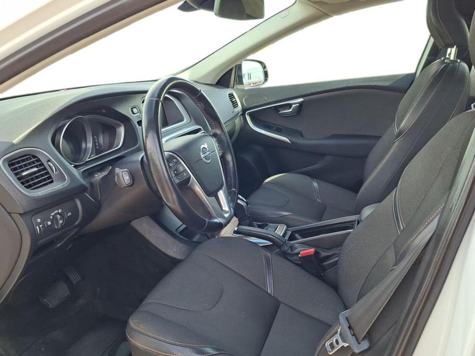 VOLVO V40 Cross Country 2015