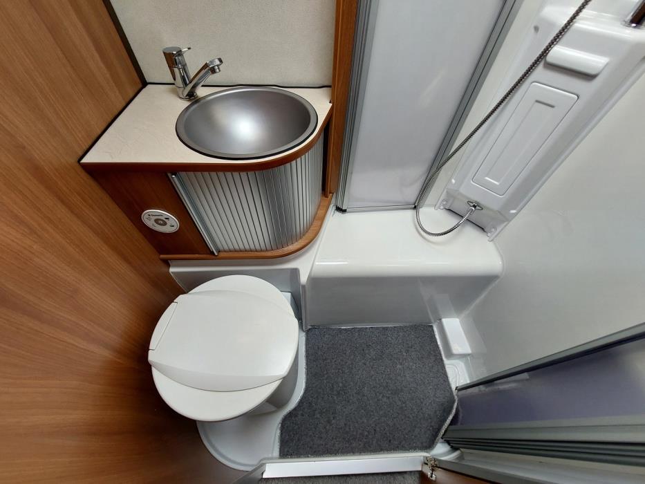 KABE Travel Master 740 LB 2011