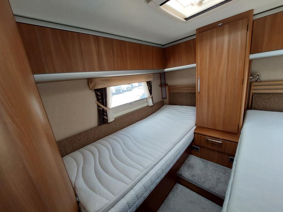 KABE Travel Master 740 LB 2011
