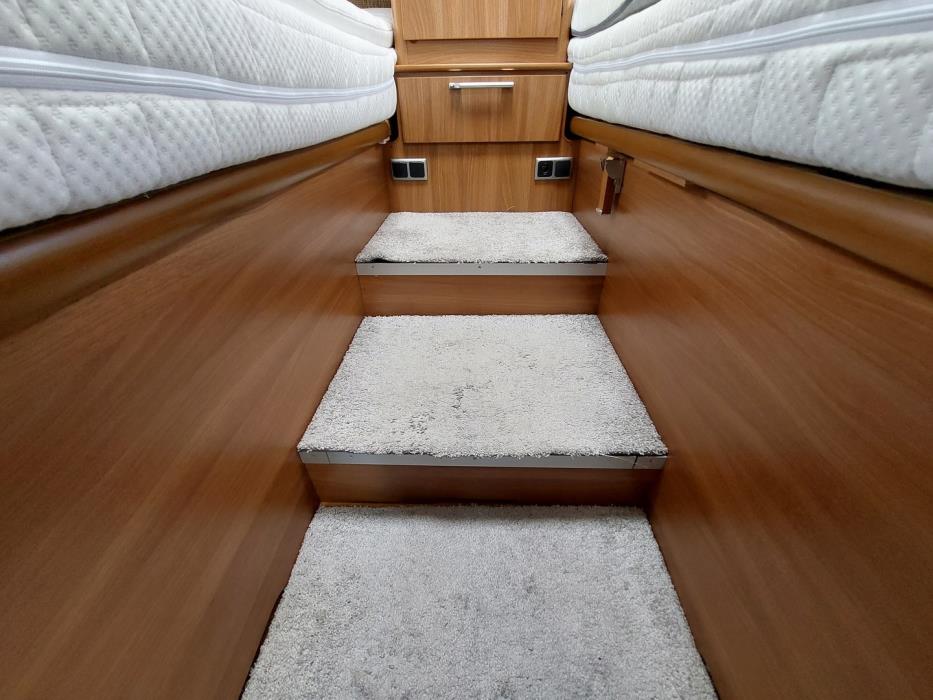 KABE Travel Master 740 LB 2011