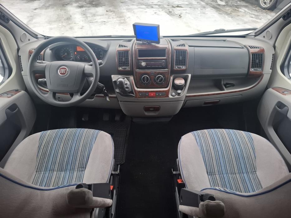 ADRIA Coral Plus 670 SL 2010