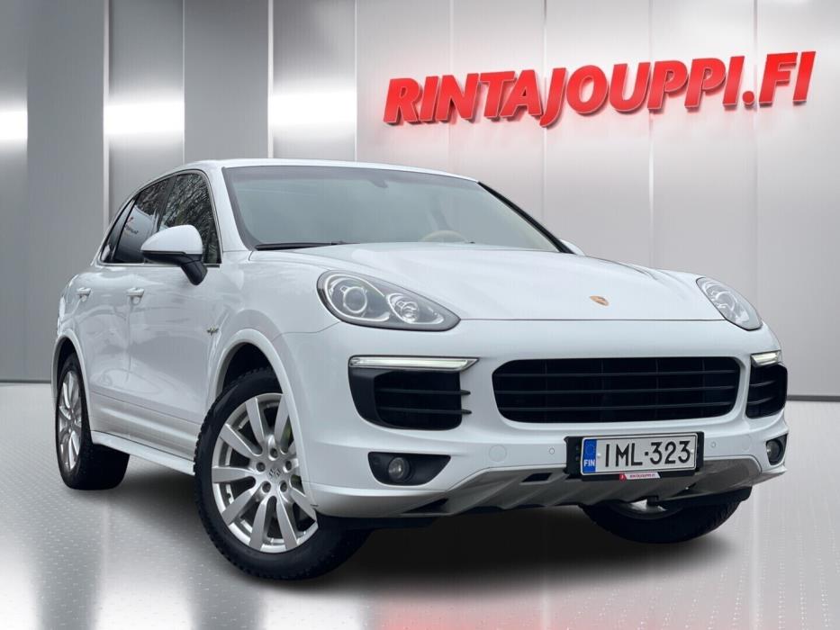 PORSCHE Cayenne 2016