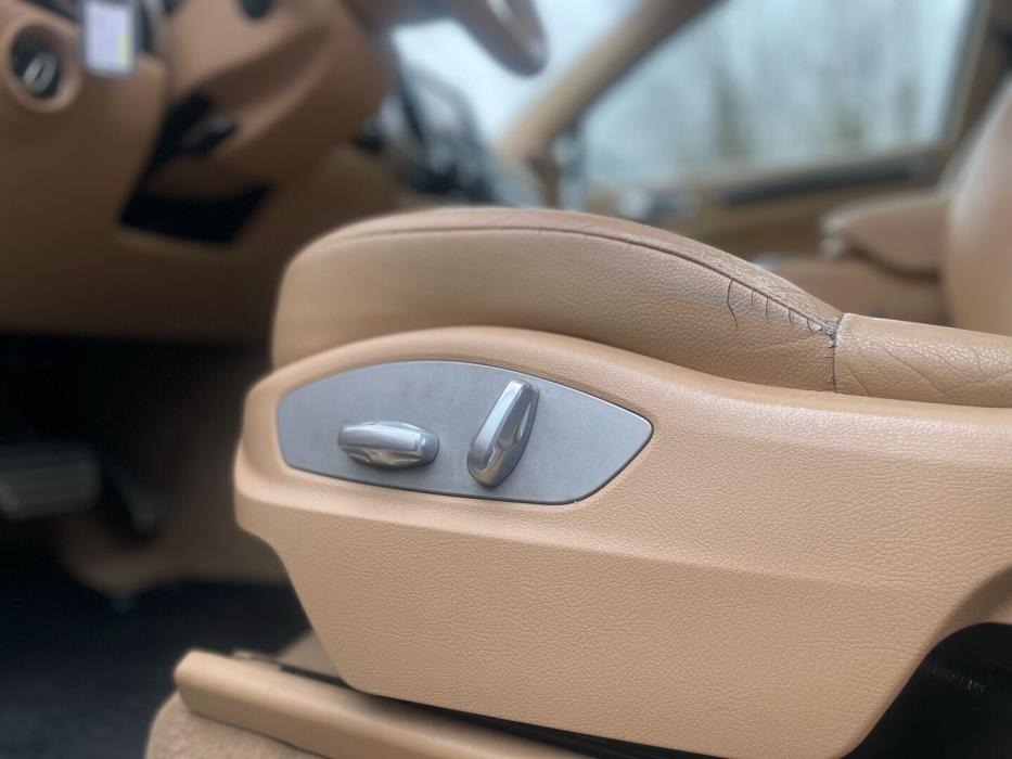 PORSCHE Cayenne 2016