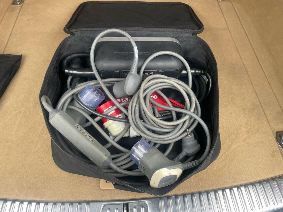 PORSCHE Cayenne 2016