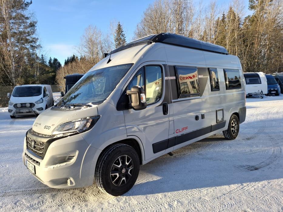 SUNLIGHT Cliff VAN 600 2022