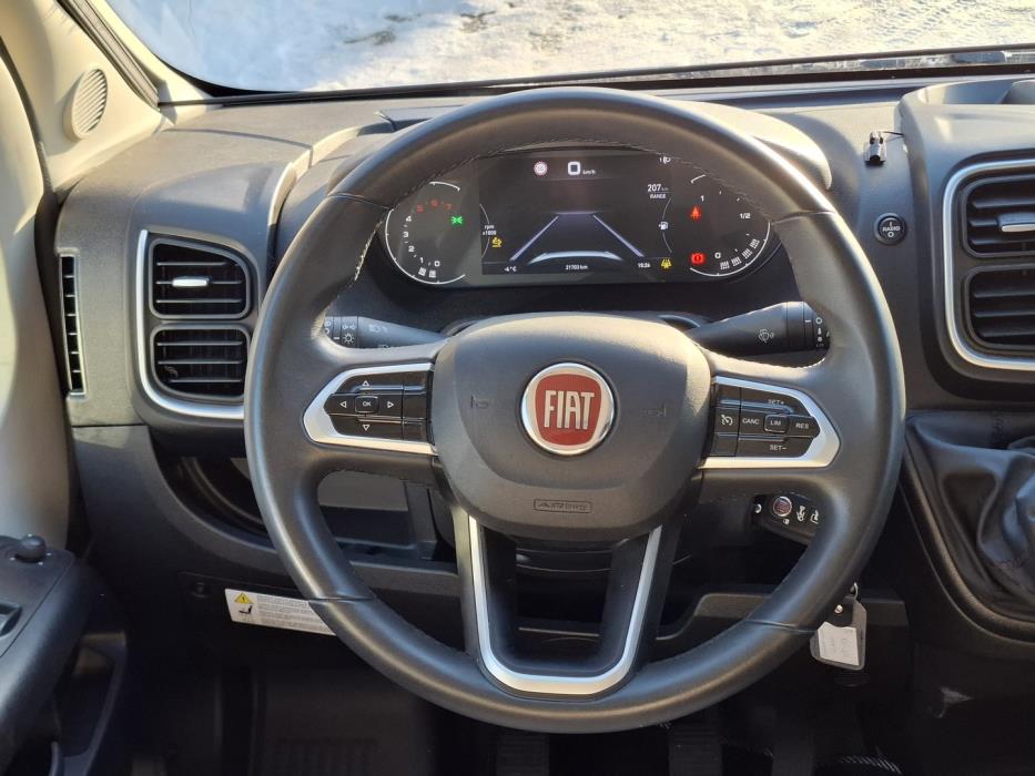 SUNLIGHT Cliff VAN 600 2022