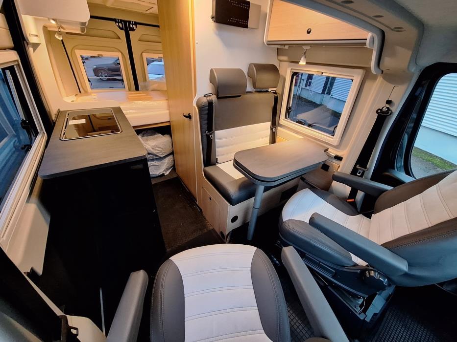 SUNLIGHT Cliff VAN 540 2023