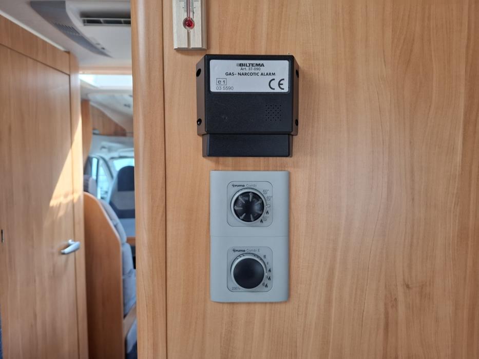 ADRIA Coral Plus 660 SL 2009
