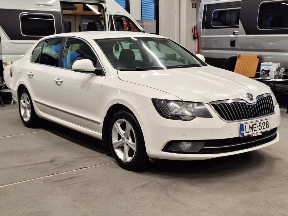 SKODA Superb 2014