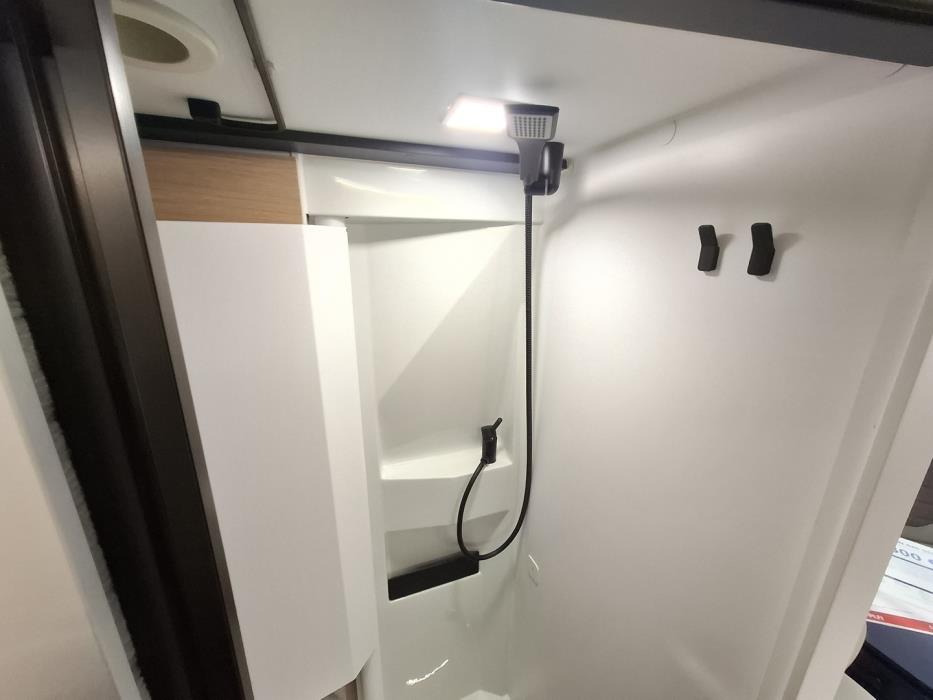 ADRIA TWIN 640 SGX 2025