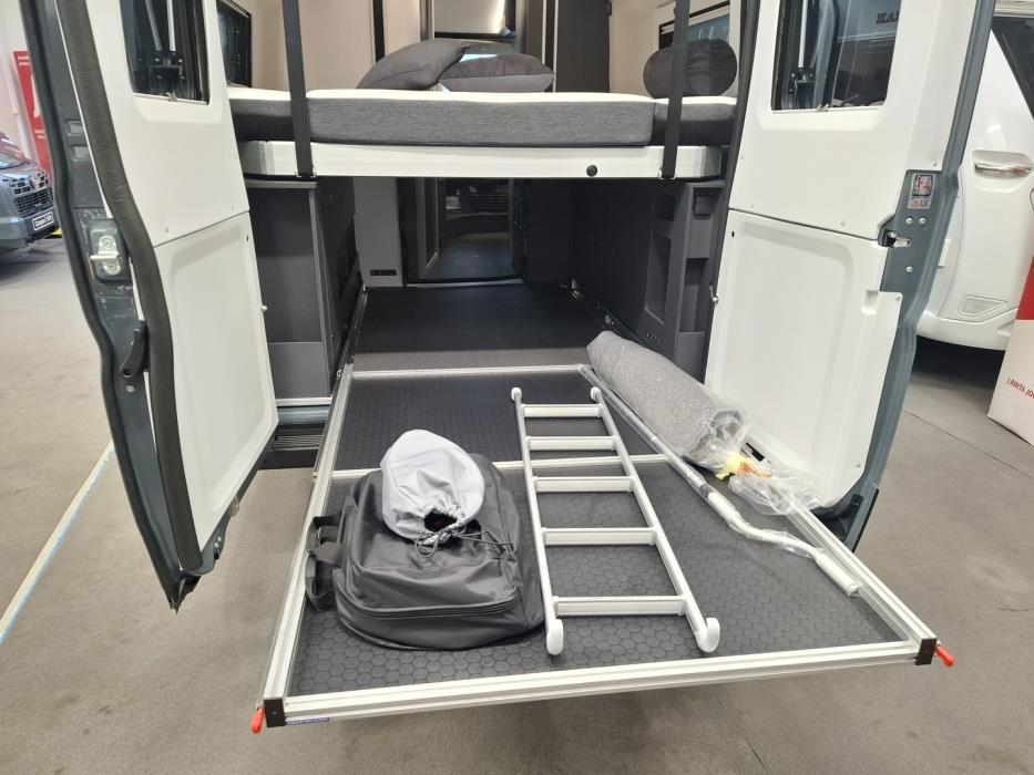 ADRIA TWIN 640 SGX 2025