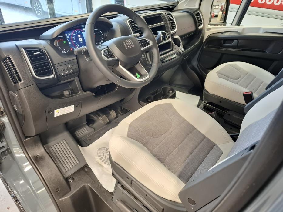 ADRIA TWIN 640 SGX 2025