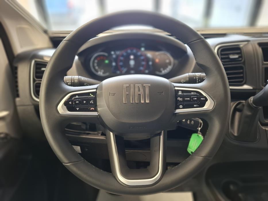 ADRIA TWIN 640 SGX 2025