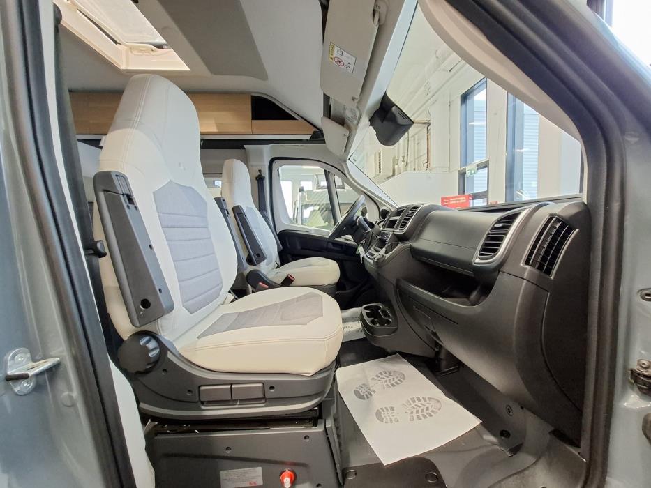 ADRIA TWIN 640 SGX 2025