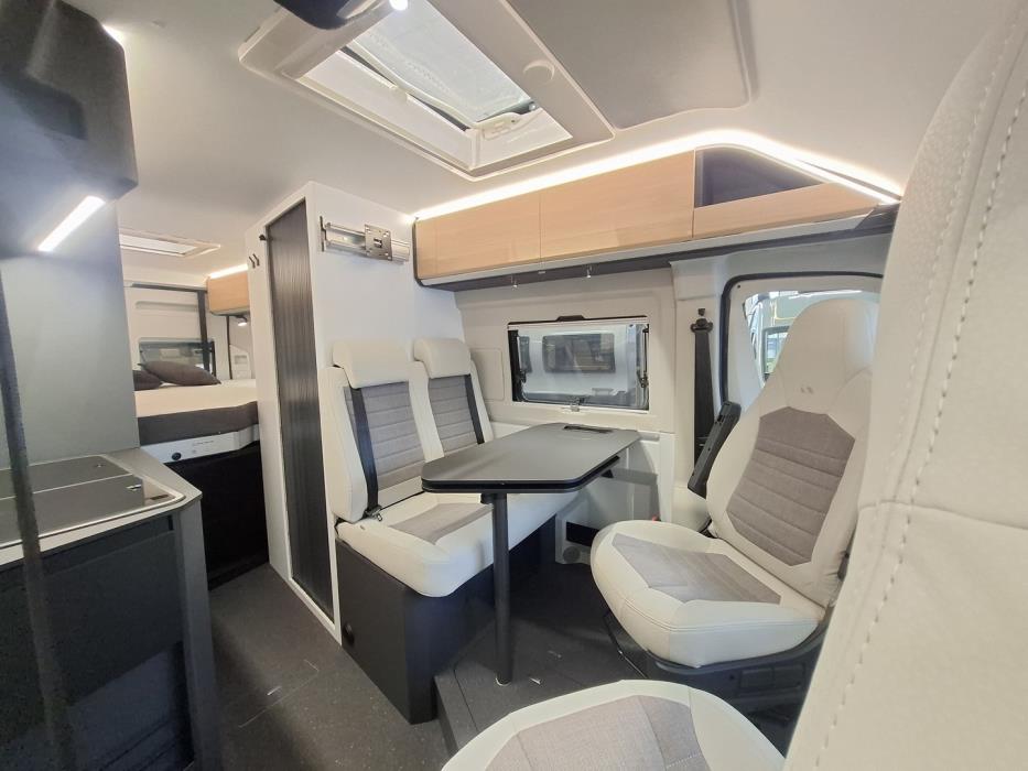 ADRIA TWIN 640 SGX 2025