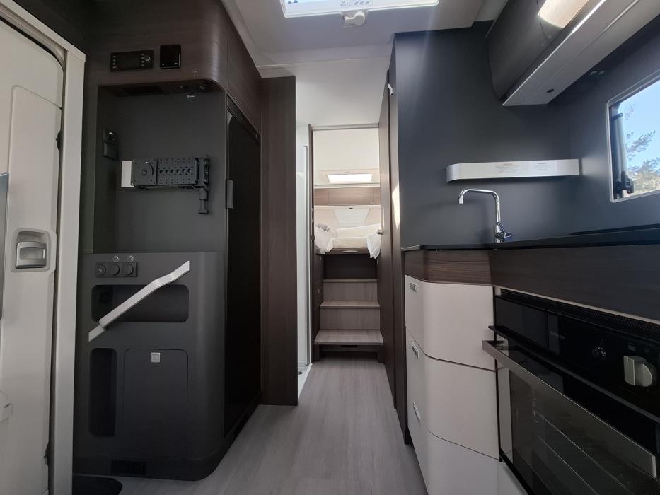 ADRIA MATRIX SUPREME 670 DL 2026