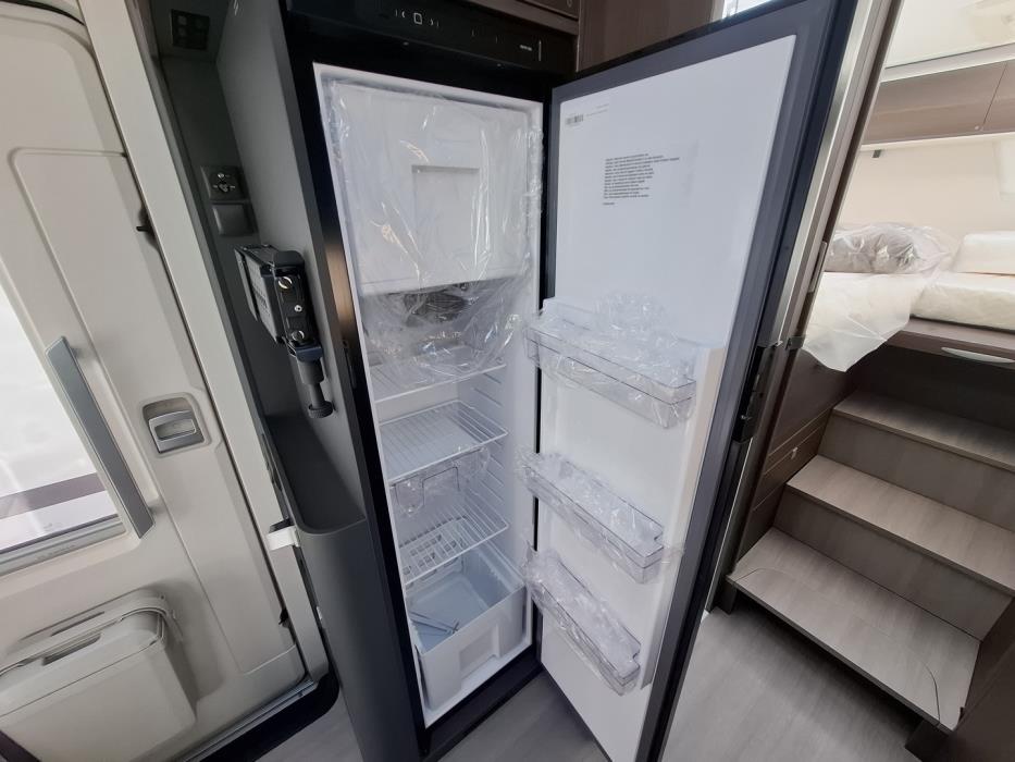 ADRIA MATRIX SUPREME 670 DL 2026