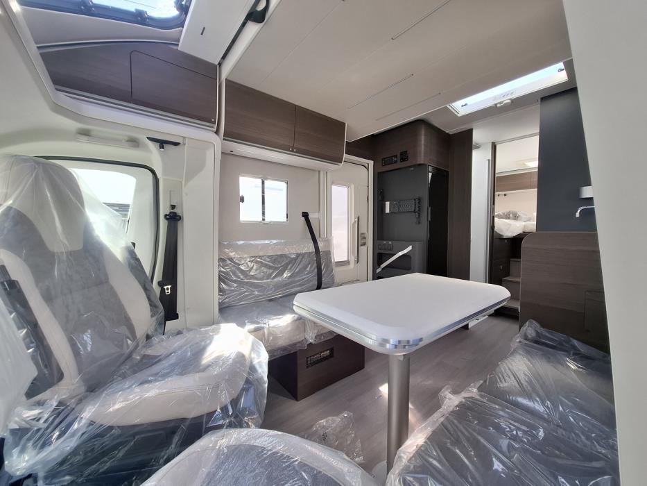 ADRIA MATRIX SUPREME 670 DL 2026