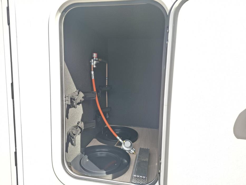 KABE Travel Master Classic 740 LGB 2026