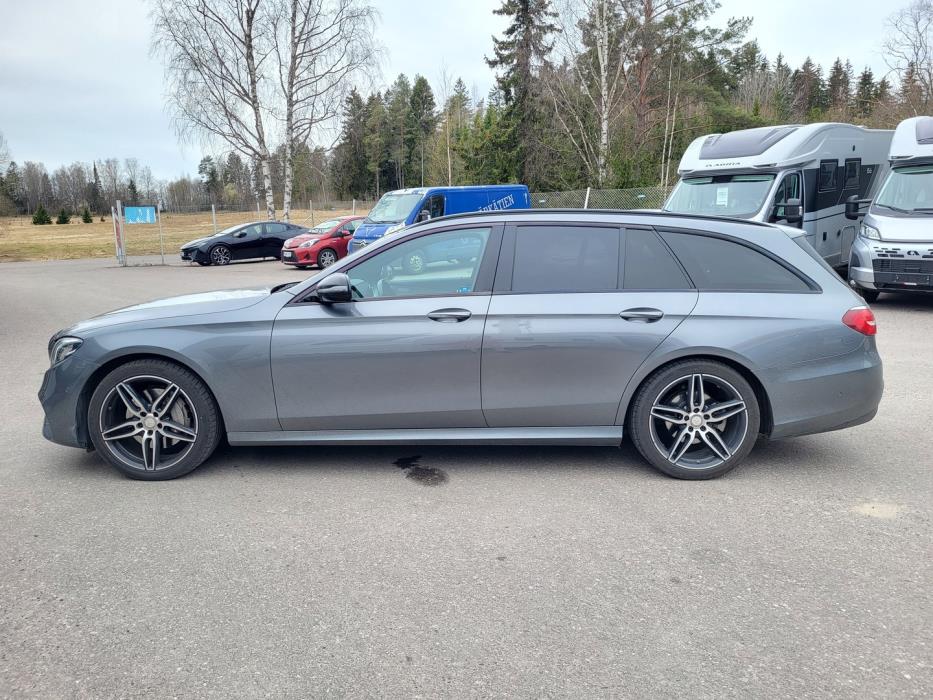 MERCEDES-BENZ E 2017